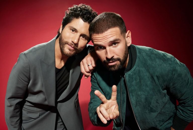 Qui sont Dan + Shay dans « The Voice » ?  Tout sur les entraîneurs de la saison 25 – TVLine