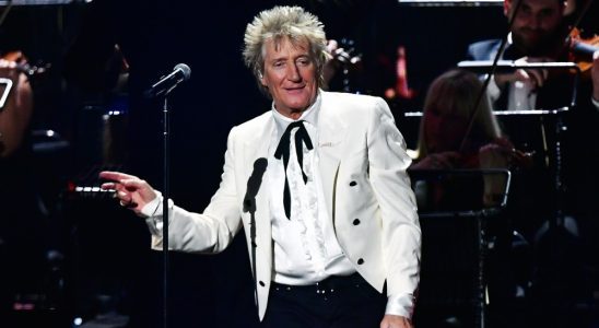 LONDON, ENGLAND - FEBRUARY 18: (EDITORIAL USE ONLY) Rod Stewart performs during The BRIT Awards 2020 at The O2 Arena on February 18, 2020 in London, England. (Photo by Gareth Cattermole/Getty Images)