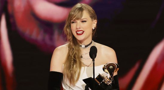 LOS ANGELES, CALIFORNIA - FEBRUARY 04: Taylor Swift accepts the Best Pop Vocal Album award for “Midnights” onstage during the 66th GRAMMY Awards at Crypto.com Arena on February 04, 2024 in Los Angeles, California. (Photo by Kevin Winter/Getty Images for The Recording Academy)