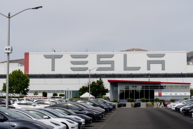 Tesla règle un procès contre les déchets dangereux en Californie pour 1,5 million de dollars