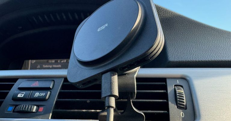 Test du chargeur de voiture sans fil ESR Qi2 : au revoir Mag$afe