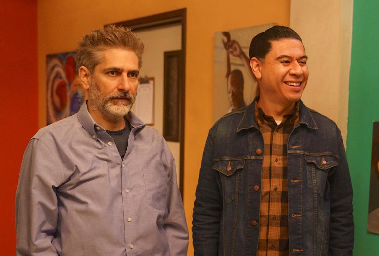 « This Fool » annulé, pas de saison 3 pour Hulu Comedy, Chris Estrada – TVLine