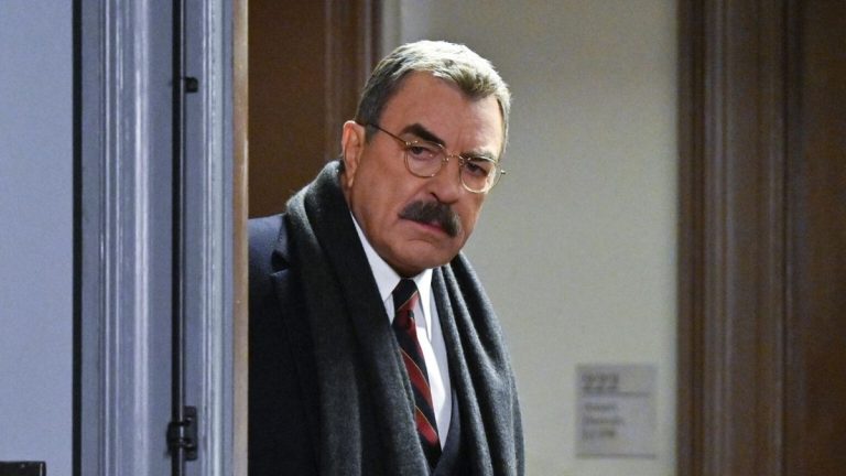  Tom Selleck a été ouvert sur le fait qu'il ne voulait pas que Blue Bloods se termine.  Si les rumeurs sont vraies, la force motrice derrière ses commentaires n’est peut-être pas celle à laquelle vous vous attendriez
