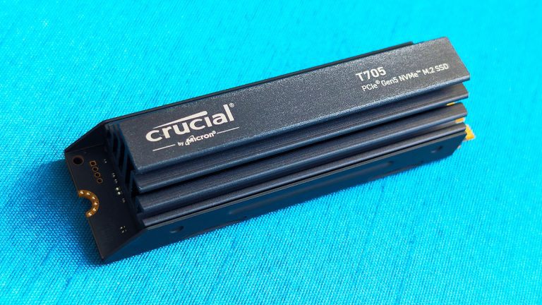 Test du Crucial T705 – un SSD qui met la vitesse avant tout
