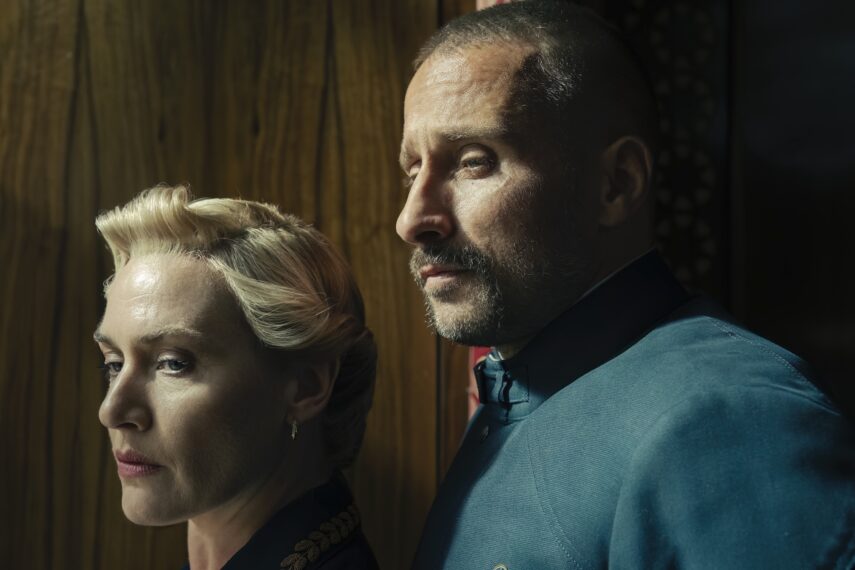 Kate Winslet et Matthias Schoenaearts dans 