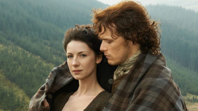 Caitriona Balfe and Sam Heughan in 