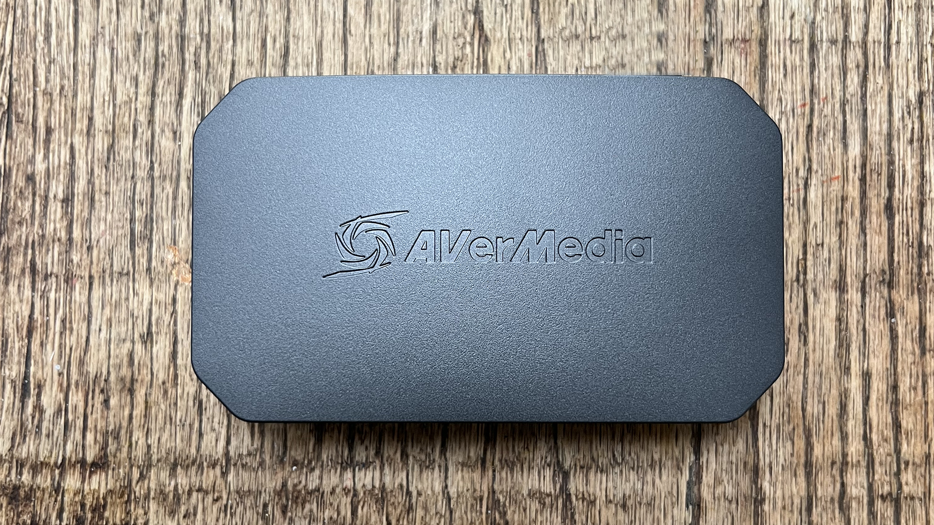 Image de test d'AVerMedia Live Gamer Ultra 2.1 montrant la vue du produit d'en haut.