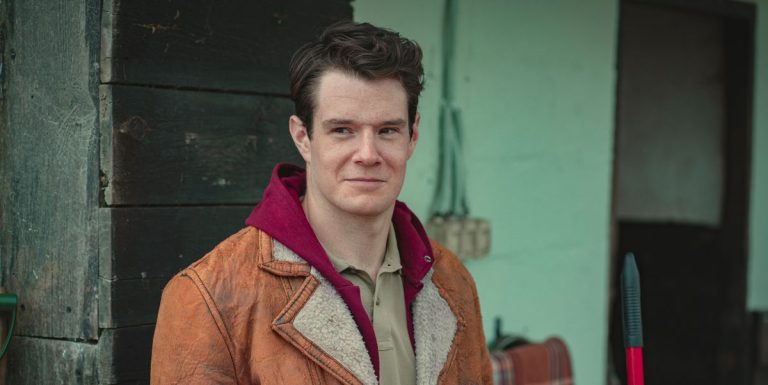 La BBC confirme le casting du nouveau drame d'histoire vraie avec Connor Swindells
