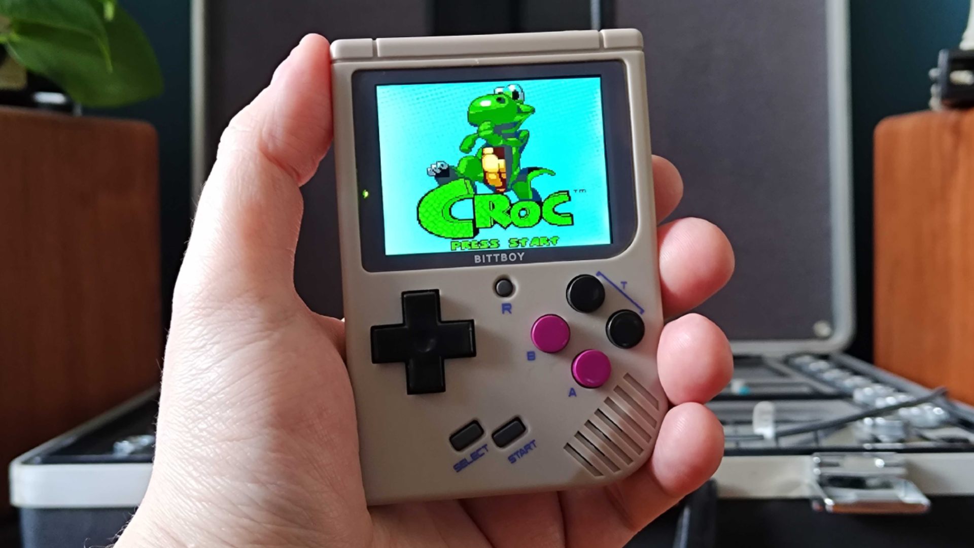 Bittboy avec Croc pour Gameboy Color à l'écran