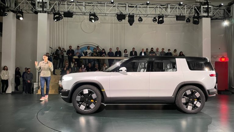 Rivian dévoile son SUV R2 à 45 000 $, son plus gros pari à ce jour