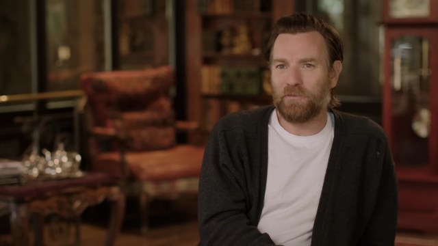 "Obi Wan Kenobi" et "Trainspotting" l'acteur Ewan McGregor dans une vidéo des coulisses de Netflix "Halston"