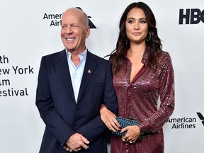 Bruce Willis et Emma Hening sont photographiés au Festival du film de New York le 11 octobre 2019.