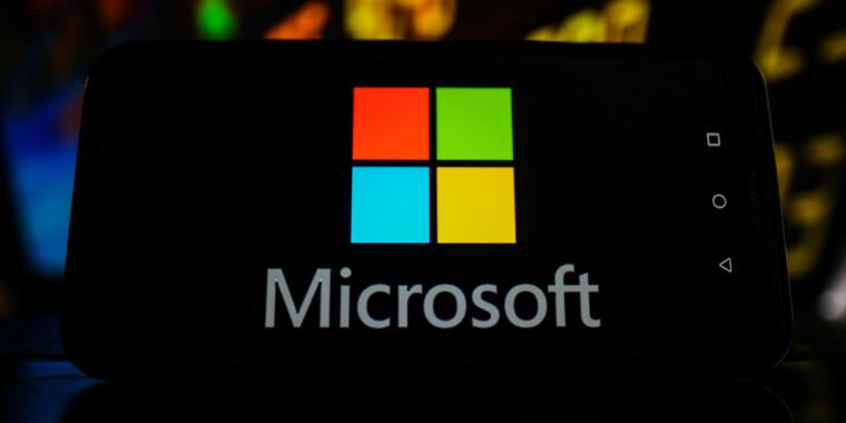 Microsoft affirme que des pirates informatiques soutenus par le Kremlin ont accédé à ses sources et à ses systèmes internes