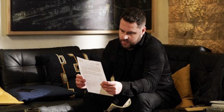 Spoilers Emmerdale – Aaron Dingle cachera le résultat du test génétique
