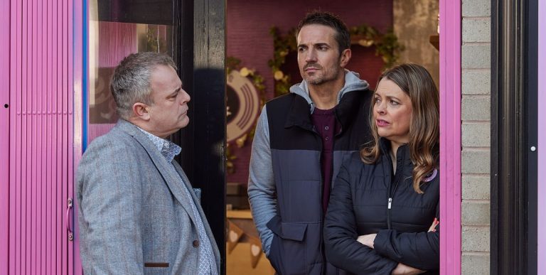 Spoilers de Coronation Street – Steve met en garde Tracy contre la sortie de Tommy
