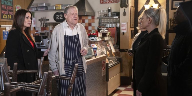 Coronation Street révèle le sort de Roy Cropper après son arrestation
