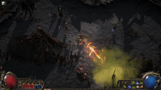 Path of Exile 2 Ranger - le personnage retire un arc et lâche une flèche enflammée vers un ennemi dans un nuage de gaz vert toxique.