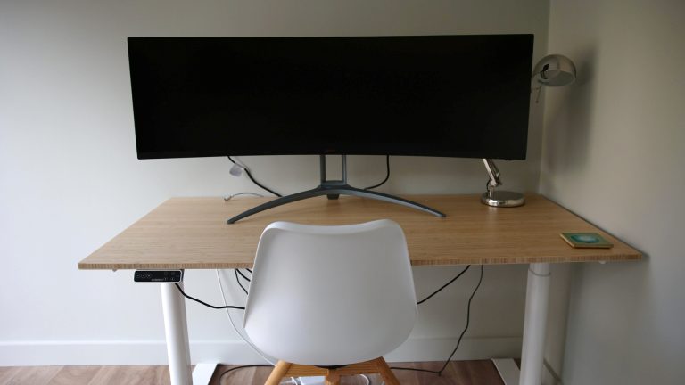 Test du FlexiSpot E8 Standing Desk : je suis toujours debout
