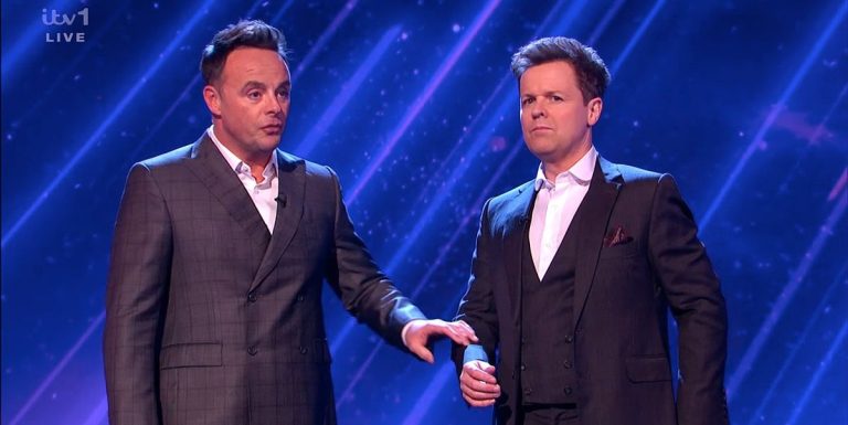 Le sketch de recouplage Ant et Dec in Love Island de Saturday Night Takeaway
