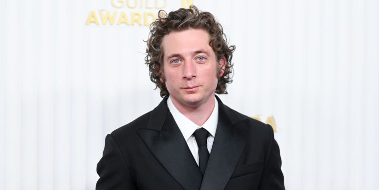 Jeremy Allen White prépare son prochain rôle principal au cinéma
