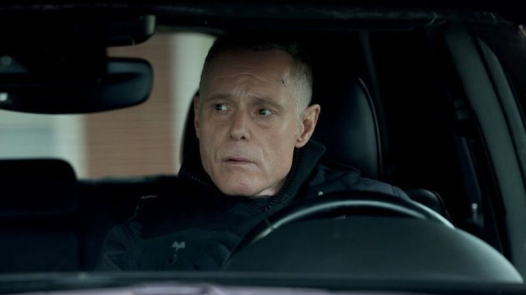 Jason Beghe as Hank Voight in Chicago P.D. Season 11x07