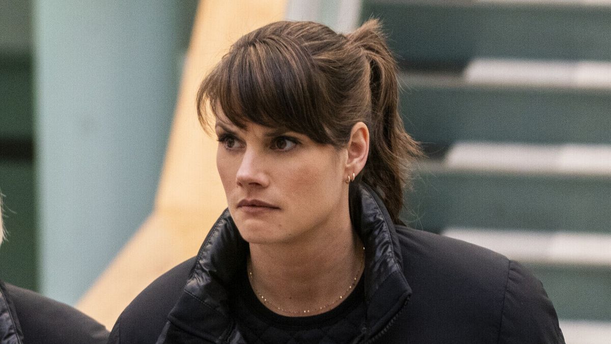 Missy Peregrym as Maggie Bell in FBI Season 6x06