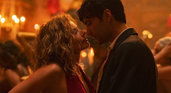 Margot Robbie and Diego Calva in Babylon