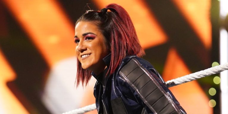 Bayley de la WWE dit que c'était "incroyable" de voir les débuts de Mercedes Moné pour AEW﻿
