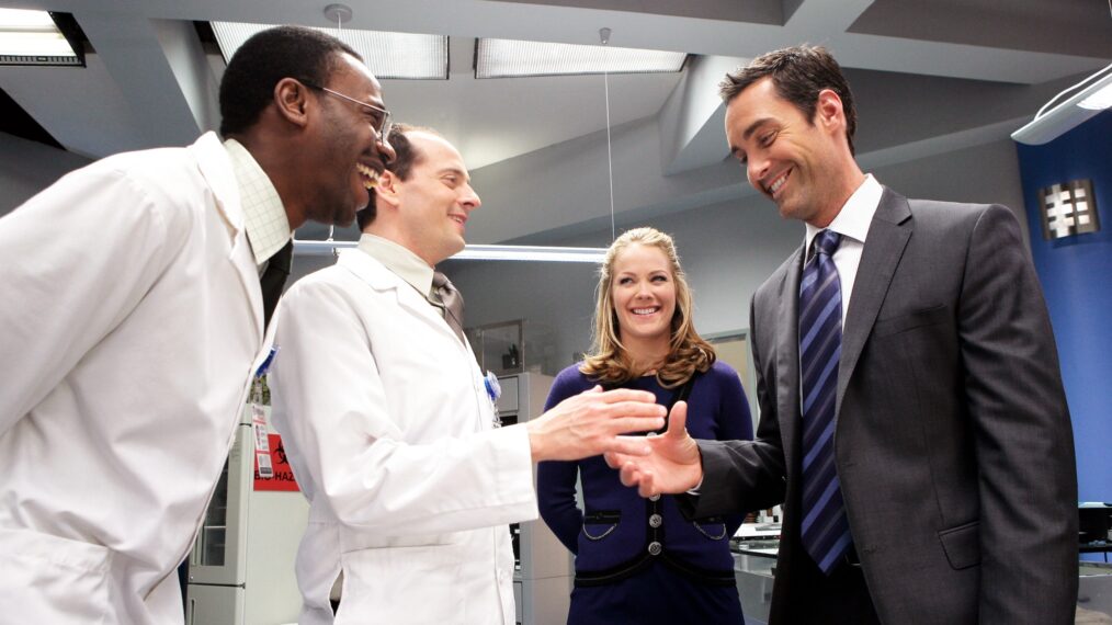 Malcolm Barrett as Lem, Jonathan Slavin as Phil, Andrea Anders as Linda, and Jay Harrington as Ted in 