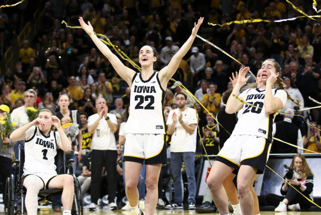 Caitlin Clark enregistre le plus grand public de basket-ball féminin en 25 ans