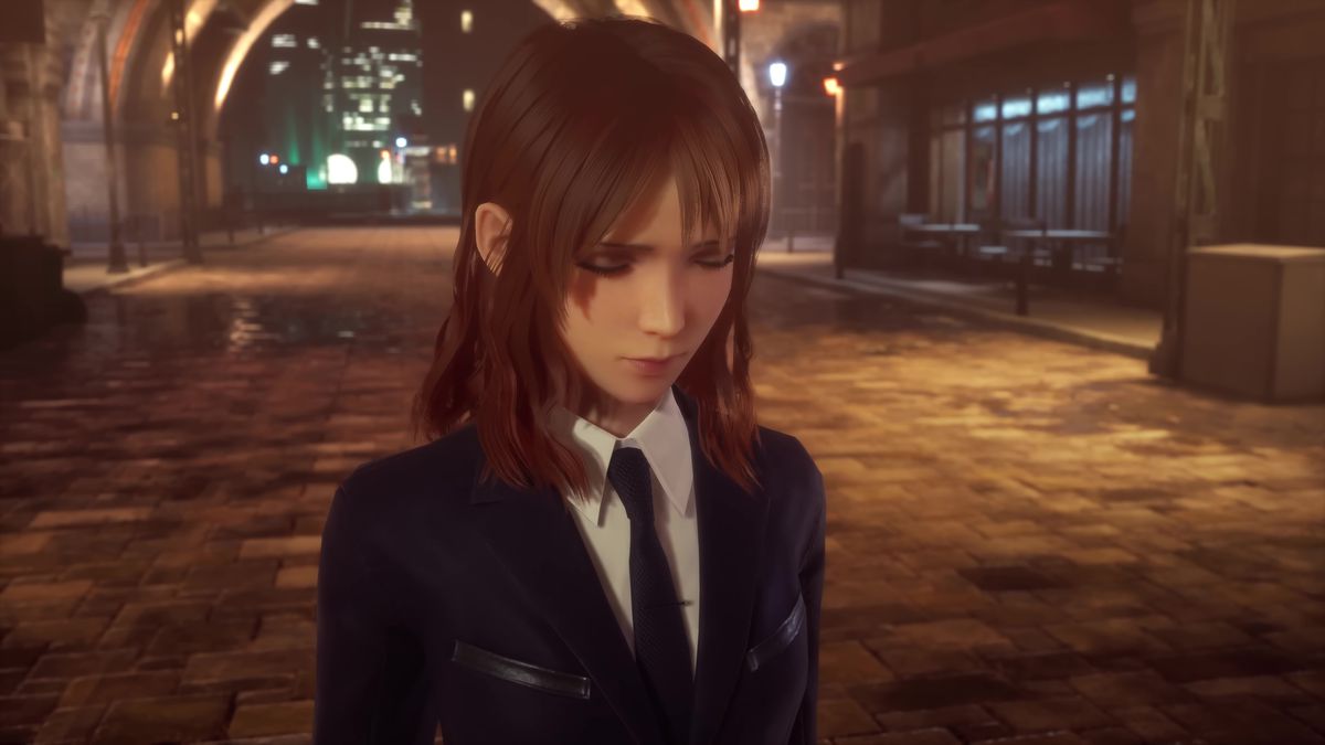 Une image de Cissnei dans Crisis Core : Final Fantasy 7 Reunion.  Elle regarde en bas, les yeux fermés. 