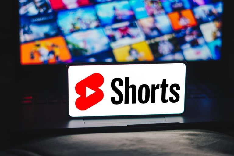 De plus en plus de créateurs YouTube gagnent désormais de l’argent grâce à Shorts, le concurrent TikTok de l’entreprise