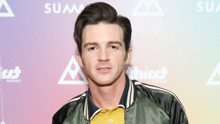 Drake Bell détaille les abus sexuels « étendus » commis par l'entraîneur du dialogue sur l'enfance et Nickelodeon publie une déclaration
