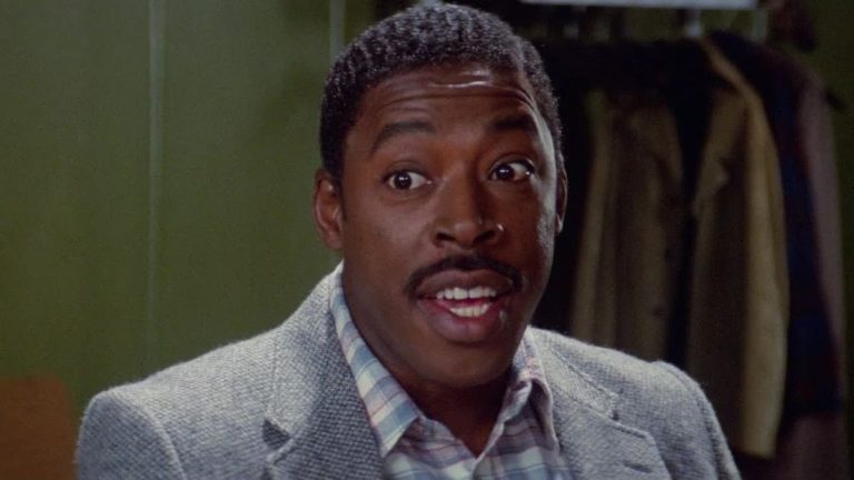 Ernie Hudson disant qu'il n'a pas l'impression de faire partie des Ghostbusters originaux est navrant, même s'il se dit "heureux" de la situation actuelle
