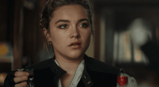 Florence Pugh montre un ensemble de Thunderbolts de Marvel