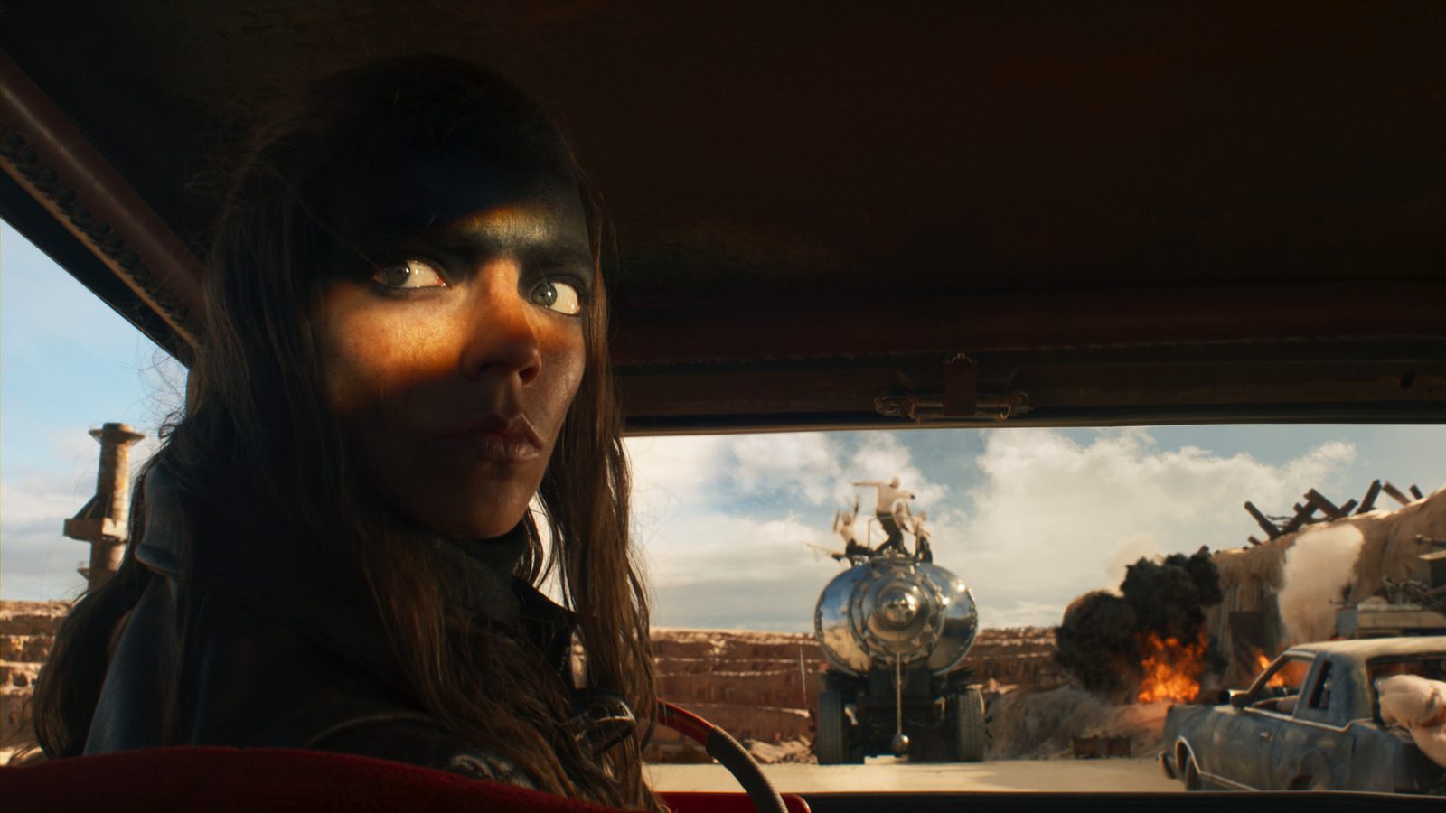 George Miller dit que Mad Max « se cache en arrière-plan » de Furiosa
