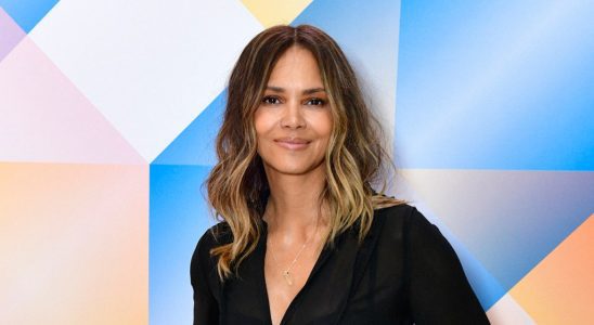 Halle Berry détaille la peur de l'herpès qui était en fait une périménopause lors d'une conversation avec la Première dame Jill Biden