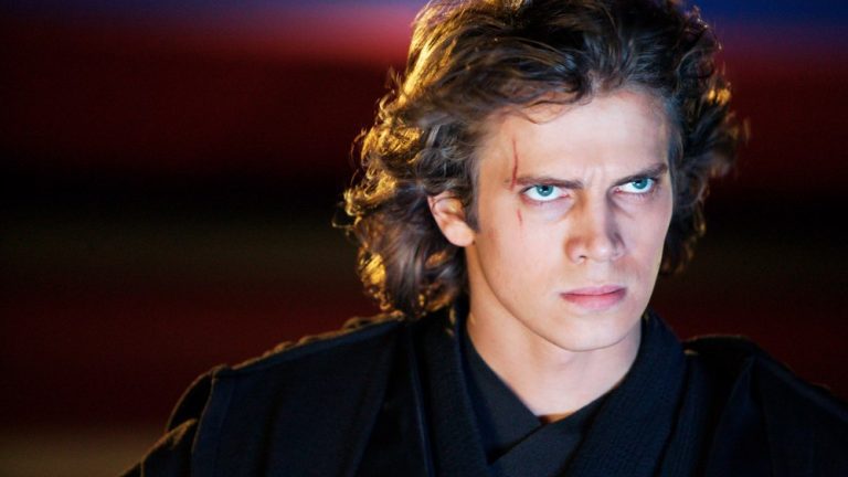 STAR WARS: EPISODE III-REVENGE OF THE SITH, Hayden Christensen, 2005. Ph: Merrick Morton/TM and ©copyright Twentieth Century-Fox Film Corporation. All rights reserved/Courtesy Everett Collection