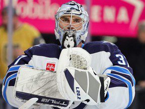 Hellebuyck dispute son 500e match avec beaucoup de succès, il reste encore à prouver