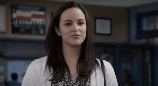 "J'espère qu'il aura une autre petite vie" : Melissa Fumero réagit à l'arrivée de Brooklyn Nine-Nine dans le top 10 de Netflix, des années après avoir terminé sur NBC