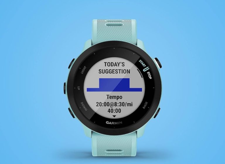 La montre de course GPS Garmin Forerunner 55 tombe à un niveau record de 150 $