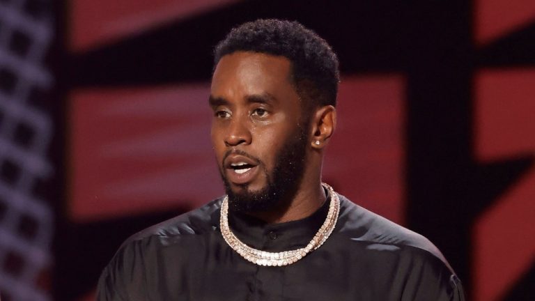 L'avocat de Sean « Diddy » Combs sur les raids : « Il y a eu une surutilisation flagrante des forces militaires »
