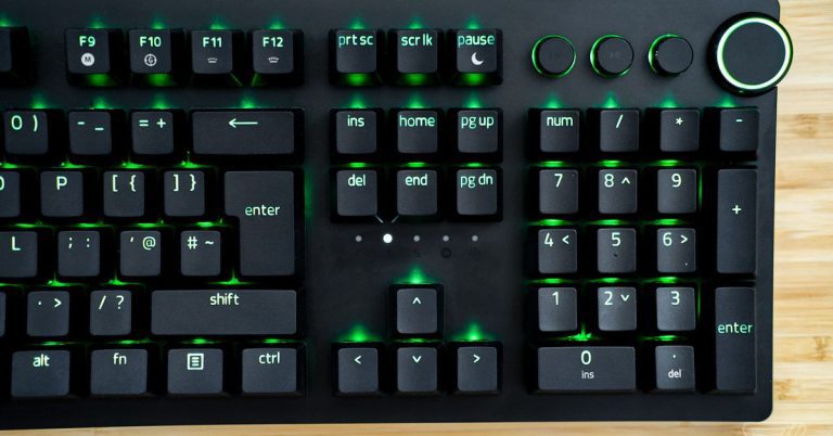 Le clavier ultra-rapide Huntsman V2 de Razer est tombé à son prix le plus bas à ce jour