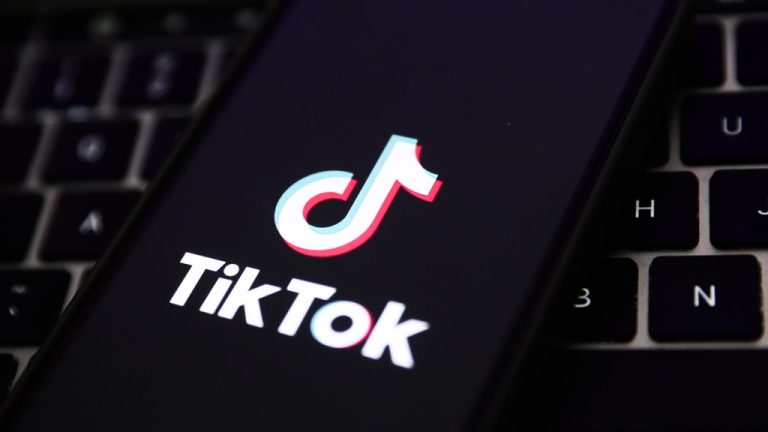 Le comité de la Chambre avance à l'unanimité un projet de loi qui pourrait rendre TikTok indisponible aux États-Unis
