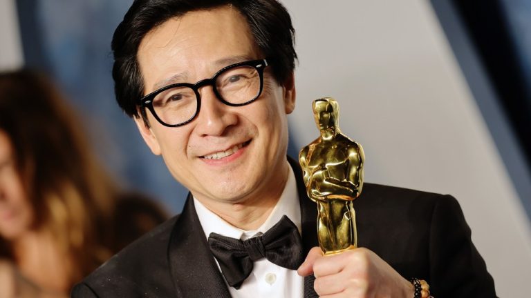 BEVERLY HILLS, CALIFORNIA - MARCH 12: Ke Huy Quan attends the 2023 Vanity Fair Oscar Party Hosted By Radhika Jones at Wallis Annenberg Center for the Performing Arts on March 12, 2023 in Beverly Hills, California. (Photo by Amy Sussman/Getty Images)