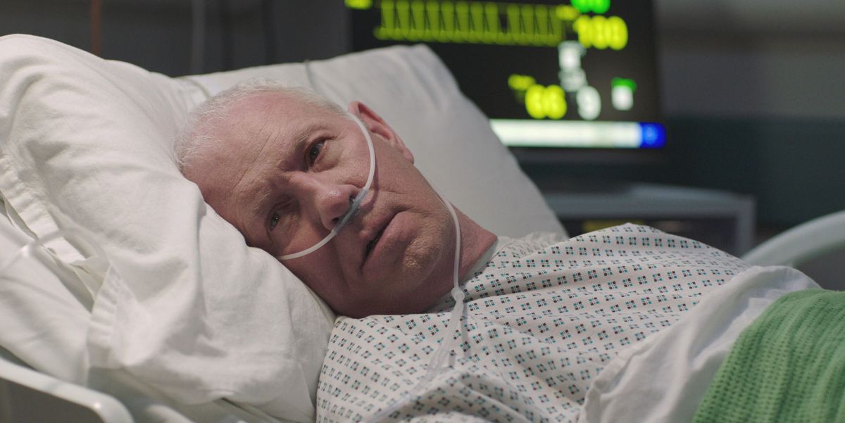 Les fans et les co-stars réagissent au départ de Derek Thompson de Casualty
