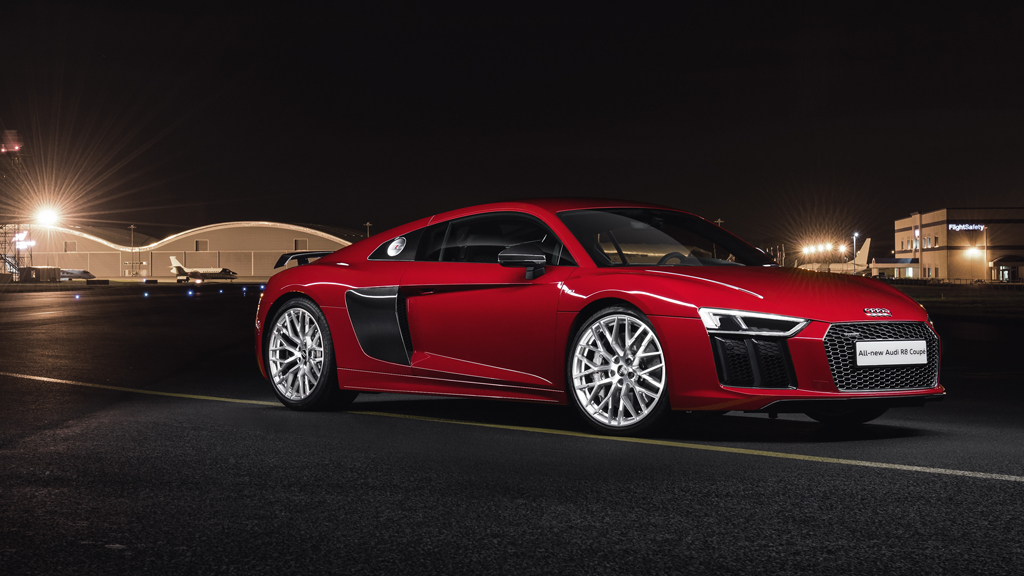 Audi R8 V10 (Type 4S) Lancement.jpg