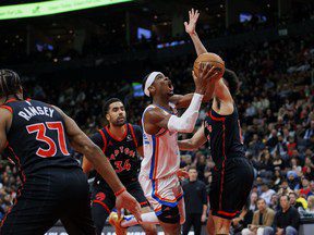 Manquant tous les titulaires réguliers, les Raptors se battent dur mais tombent face à Gilgeous-Alexander, Thunder