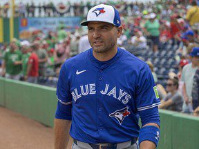 On s’en fout : Joey Votto des Blue Jays dit que la déception de sa mère l’a frappé