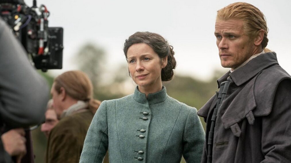 Caitriona Balfe and Sam Heughan behind the scenes of 